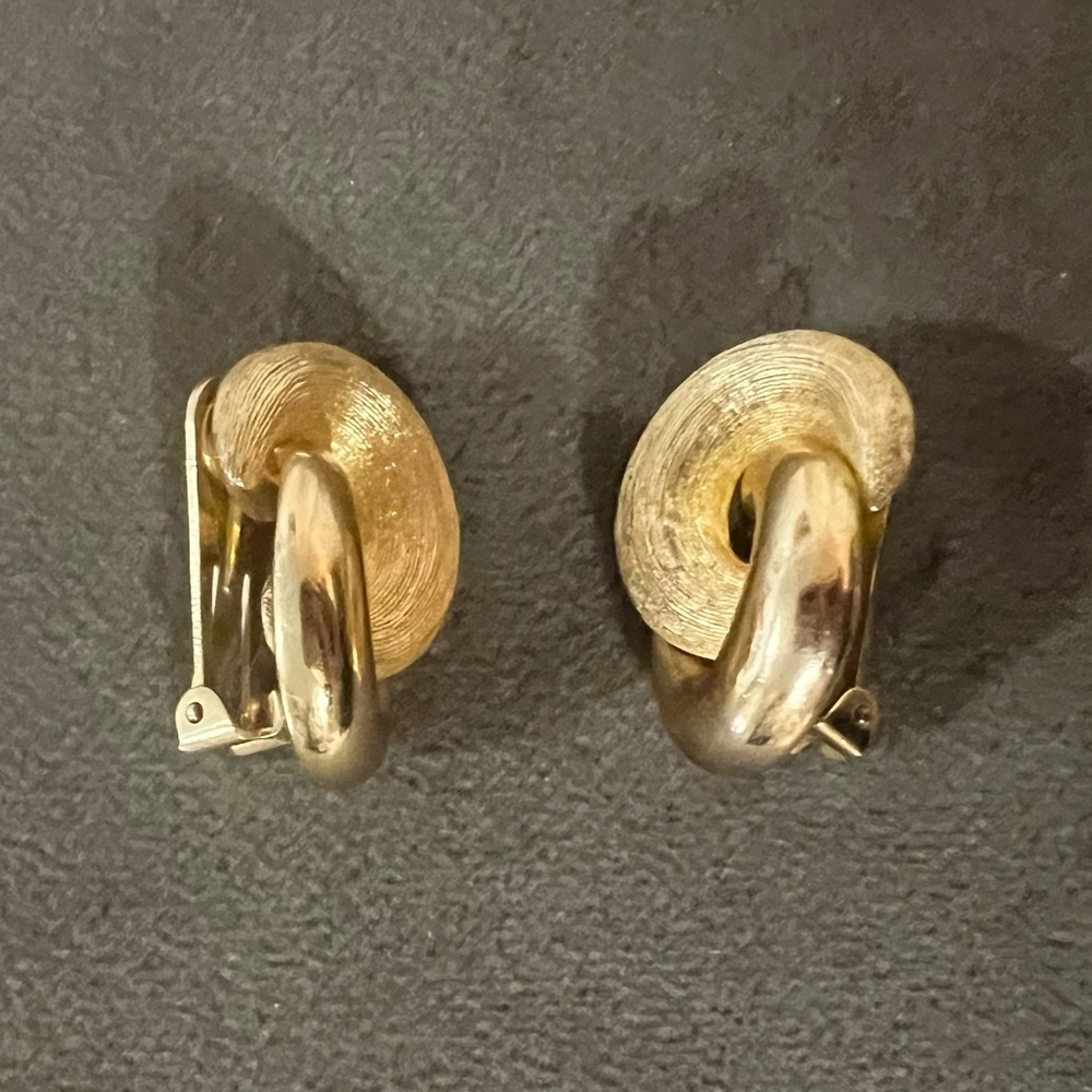 Christian Dior Vintage Earrings!